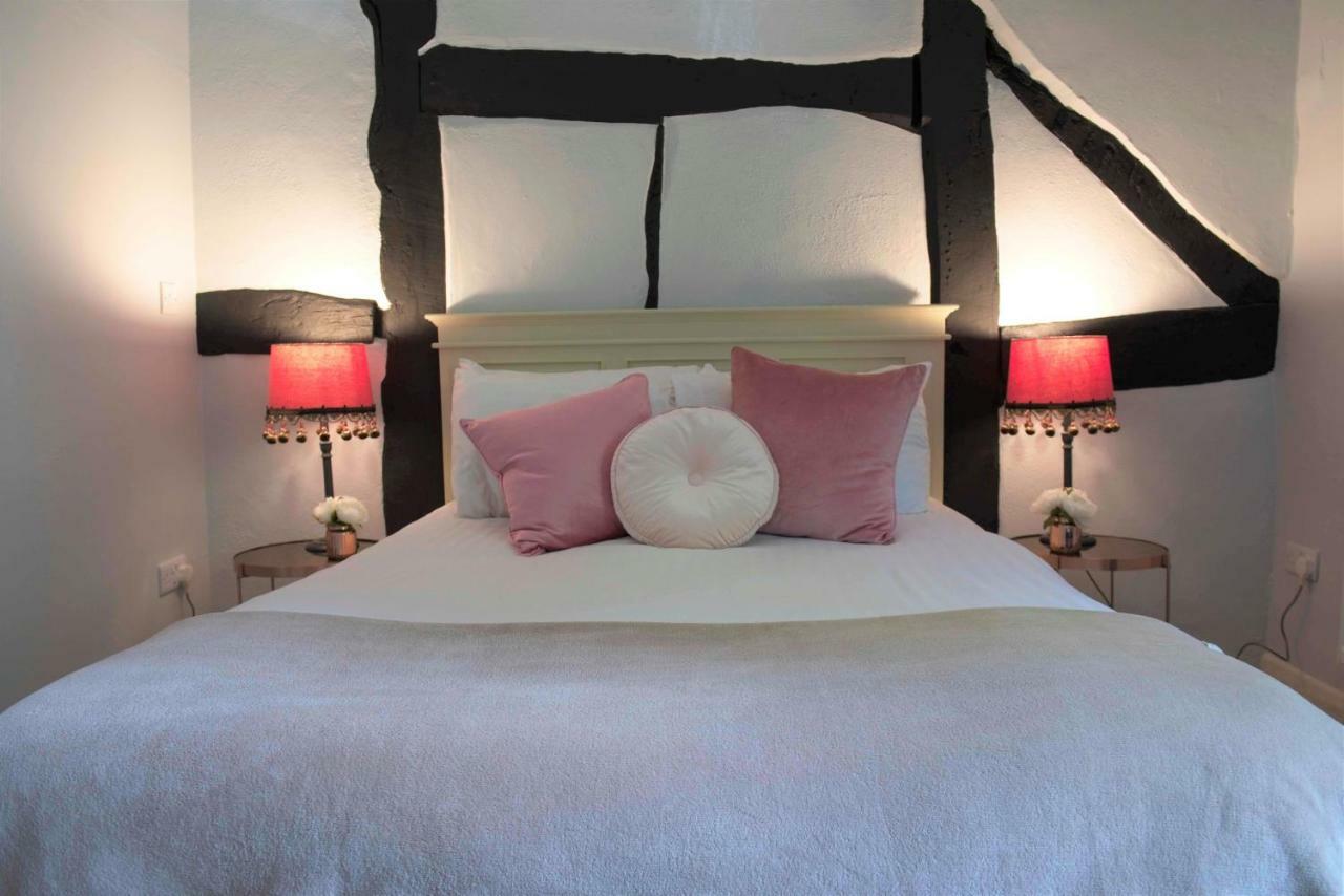 The Old Vicarage Hotel & Restaurant Bridgwater Exteriör bild The bedroom