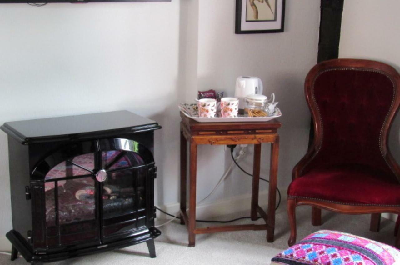 The Old Vicarage Hotel & Restaurant Bridgwater Exteriör bild A tea table